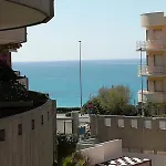 Vacanze Mare Apartment *