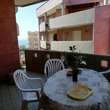 Apartament Vacanze Mare *